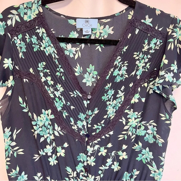 CeCe Breeze Boutique Navy Blue Floral Flutter Jumpsuit Romper Women’s Size 10 - Picture 6 of 15